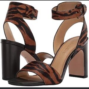 Stylish Tiger Print Women's Heels splendid NWOB animal print mob wife hair